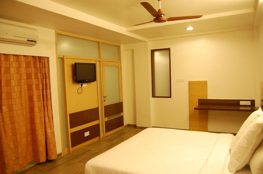 Hotel Bhagyalaxmi Shirdi Ngoại thất bức ảnh